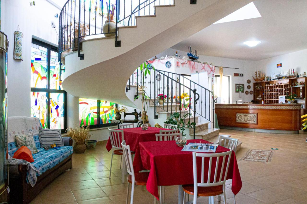 Hotel L'Ancora ex Incoronato Capo Vaticano Esterno foto