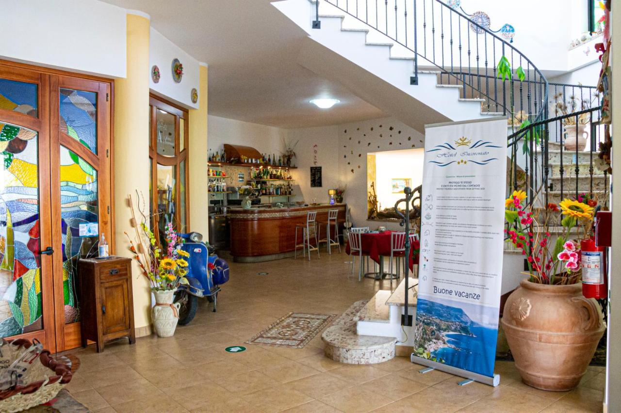 Hotel L'Ancora ex Incoronato Capo Vaticano Esterno foto