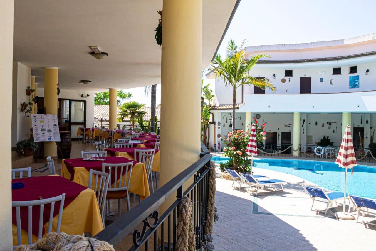 Hotel L'Ancora ex Incoronato Capo Vaticano Esterno foto