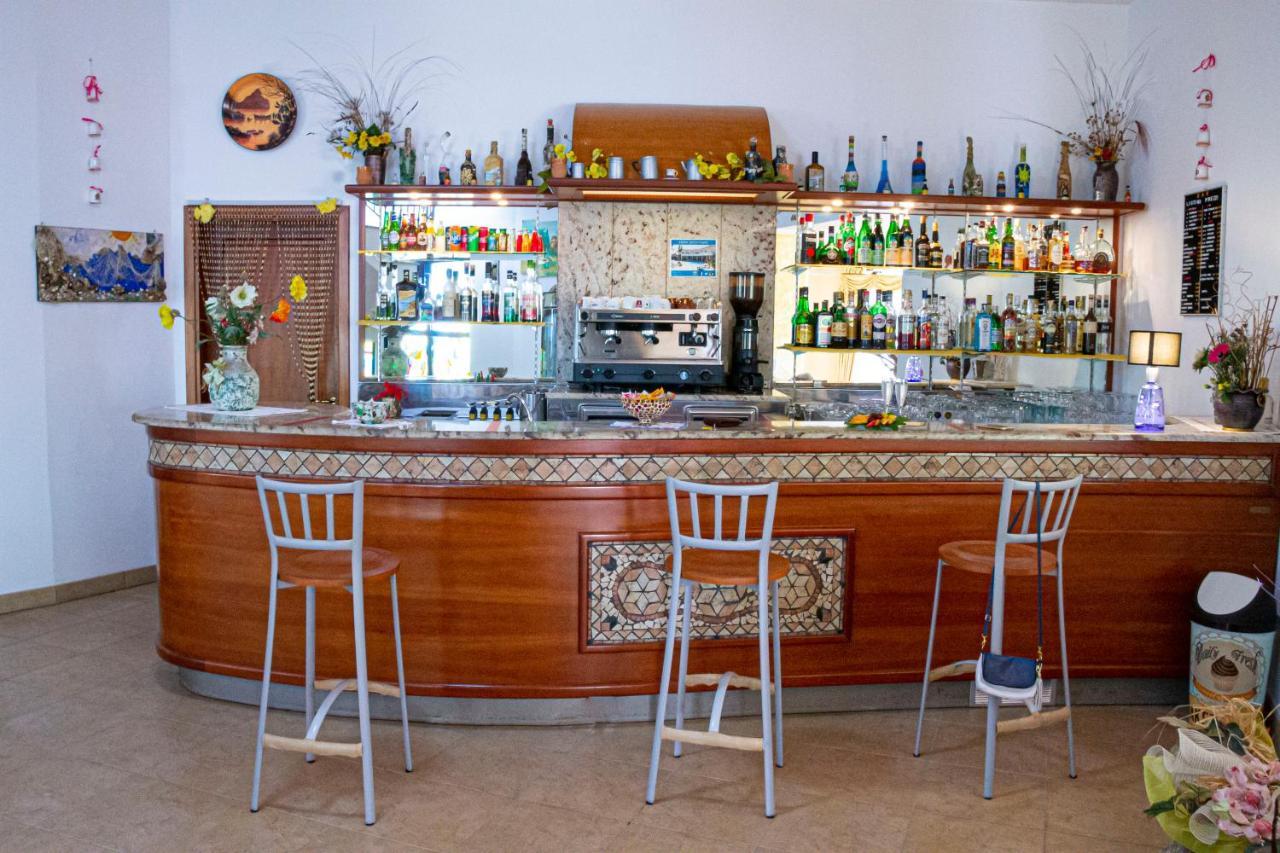 Hotel L'Ancora ex Incoronato Capo Vaticano Esterno foto