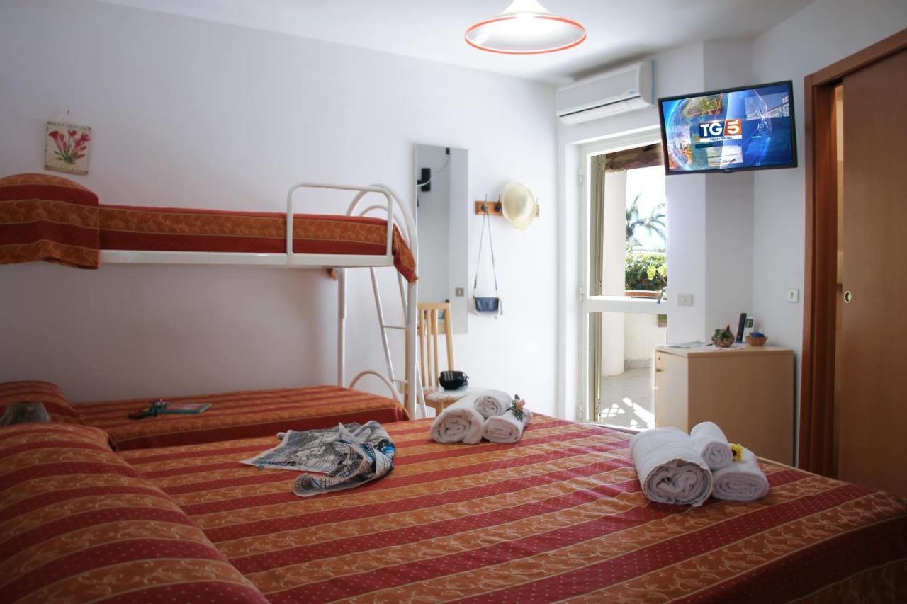 Hotel L'Ancora ex Incoronato Capo Vaticano Esterno foto