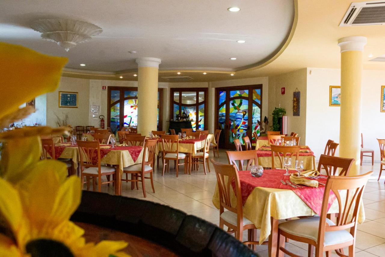 Hotel L'Ancora ex Incoronato Capo Vaticano Esterno foto