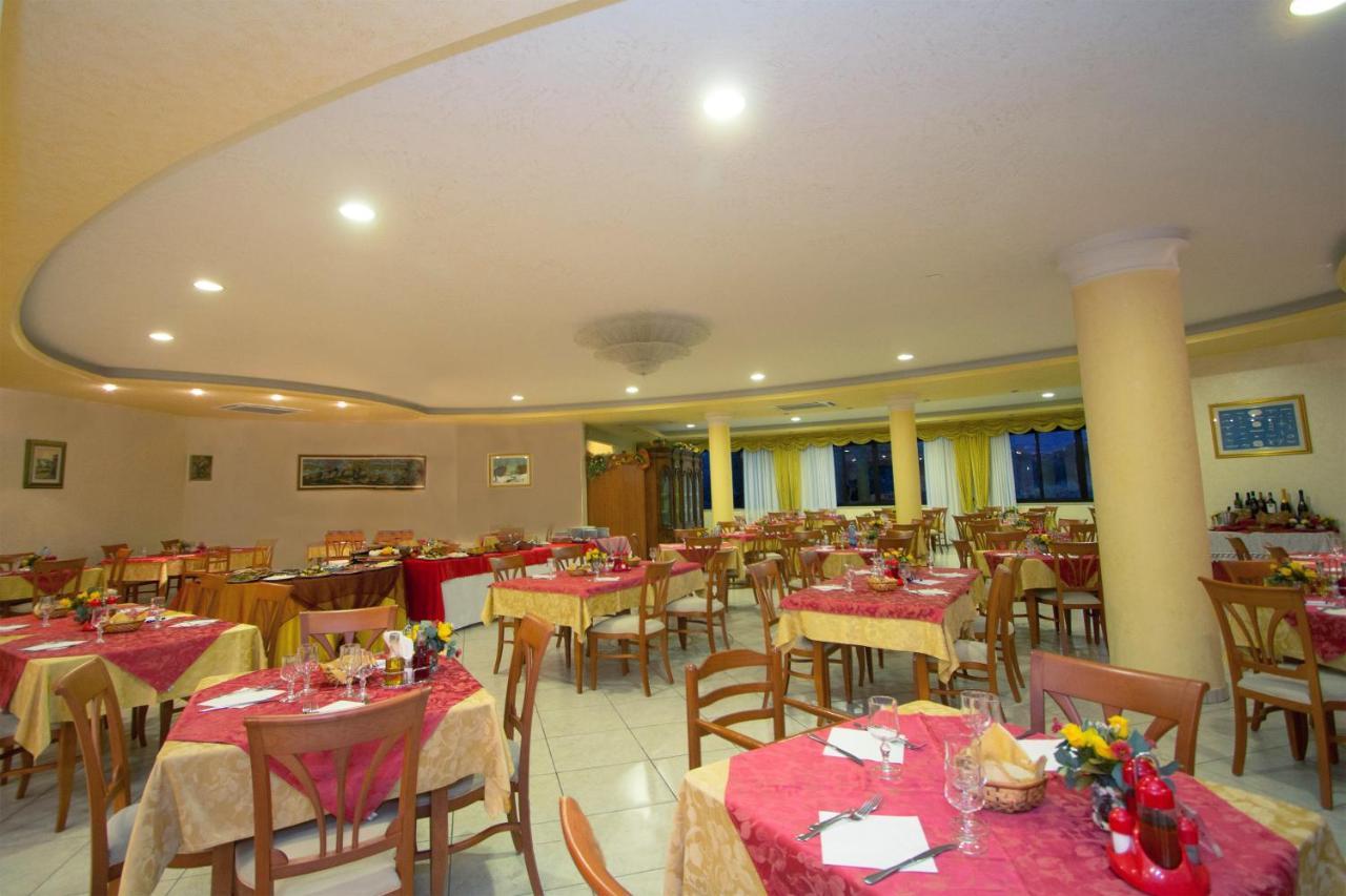 Hotel L'Ancora ex Incoronato Capo Vaticano Esterno foto