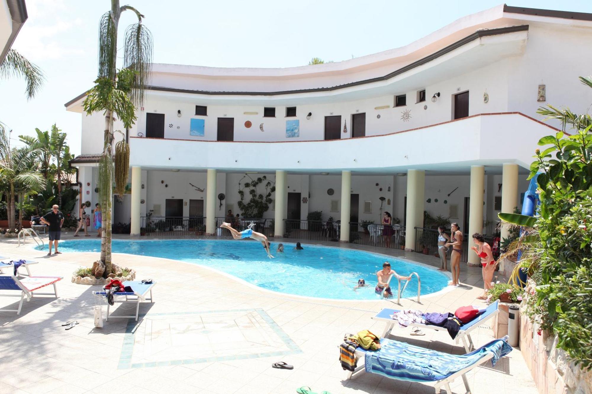 Hotel L'Ancora ex Incoronato Capo Vaticano Esterno foto