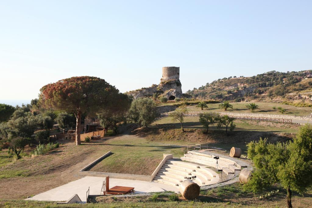 Hotel L'Ancora ex Incoronato Capo Vaticano Esterno foto