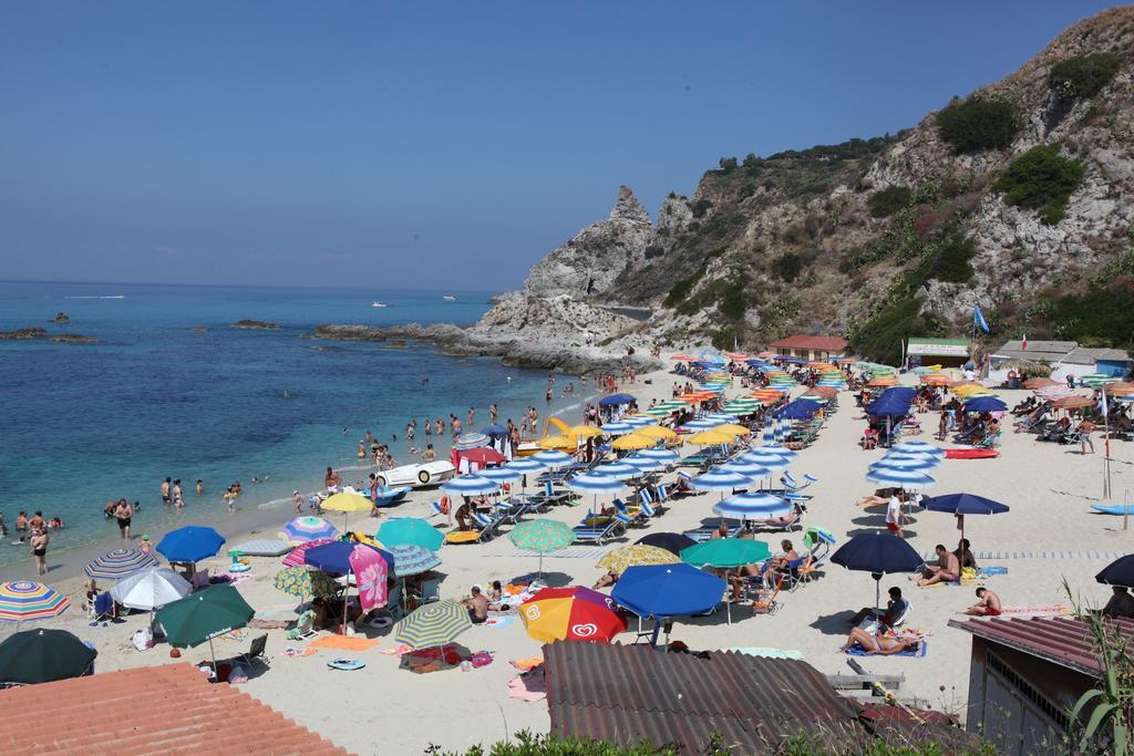 Hotel L'Ancora ex Incoronato Capo Vaticano Esterno foto