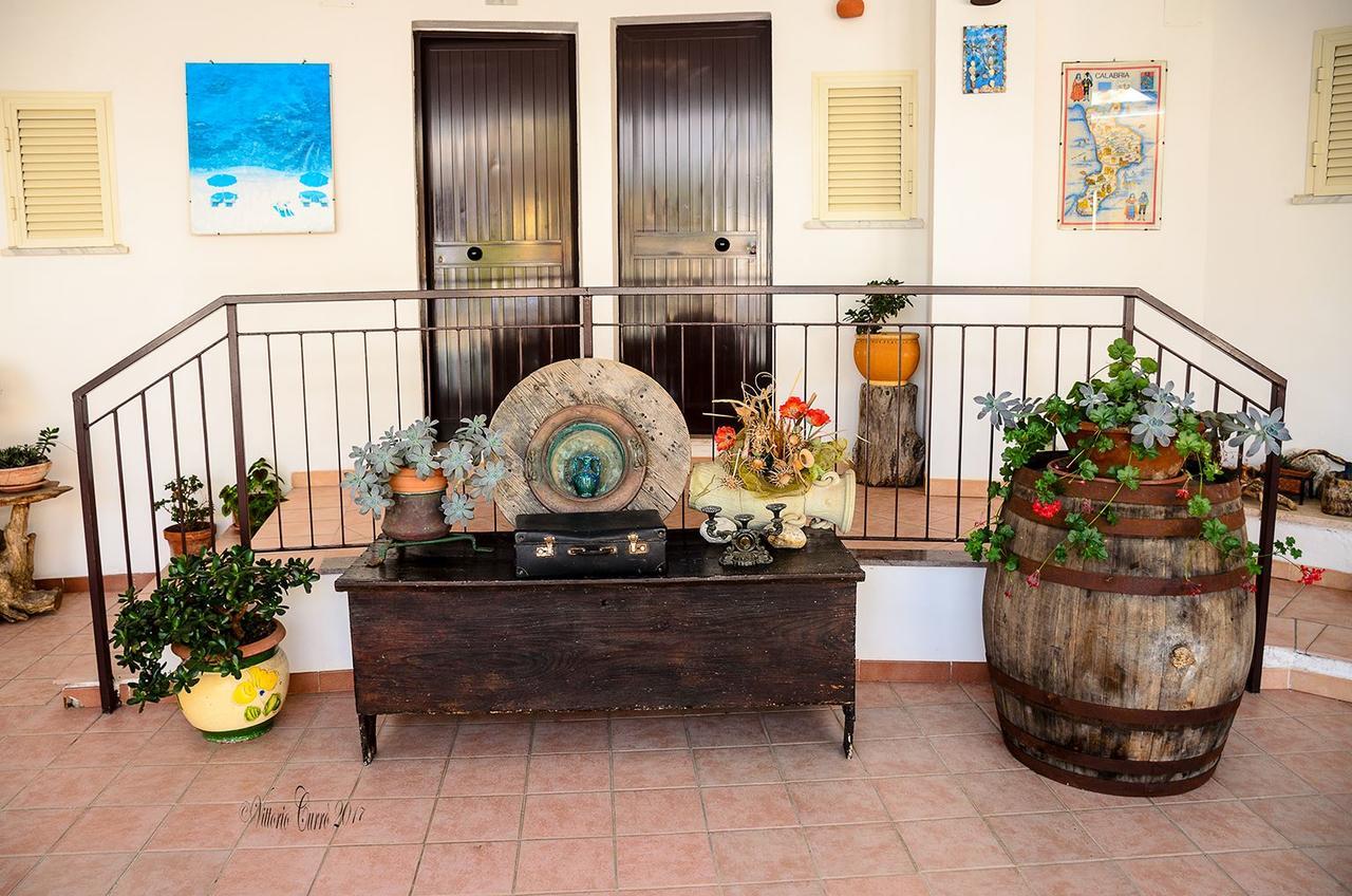 Hotel L'Ancora ex Incoronato Capo Vaticano Esterno foto